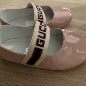 Gucci dress shoe baby